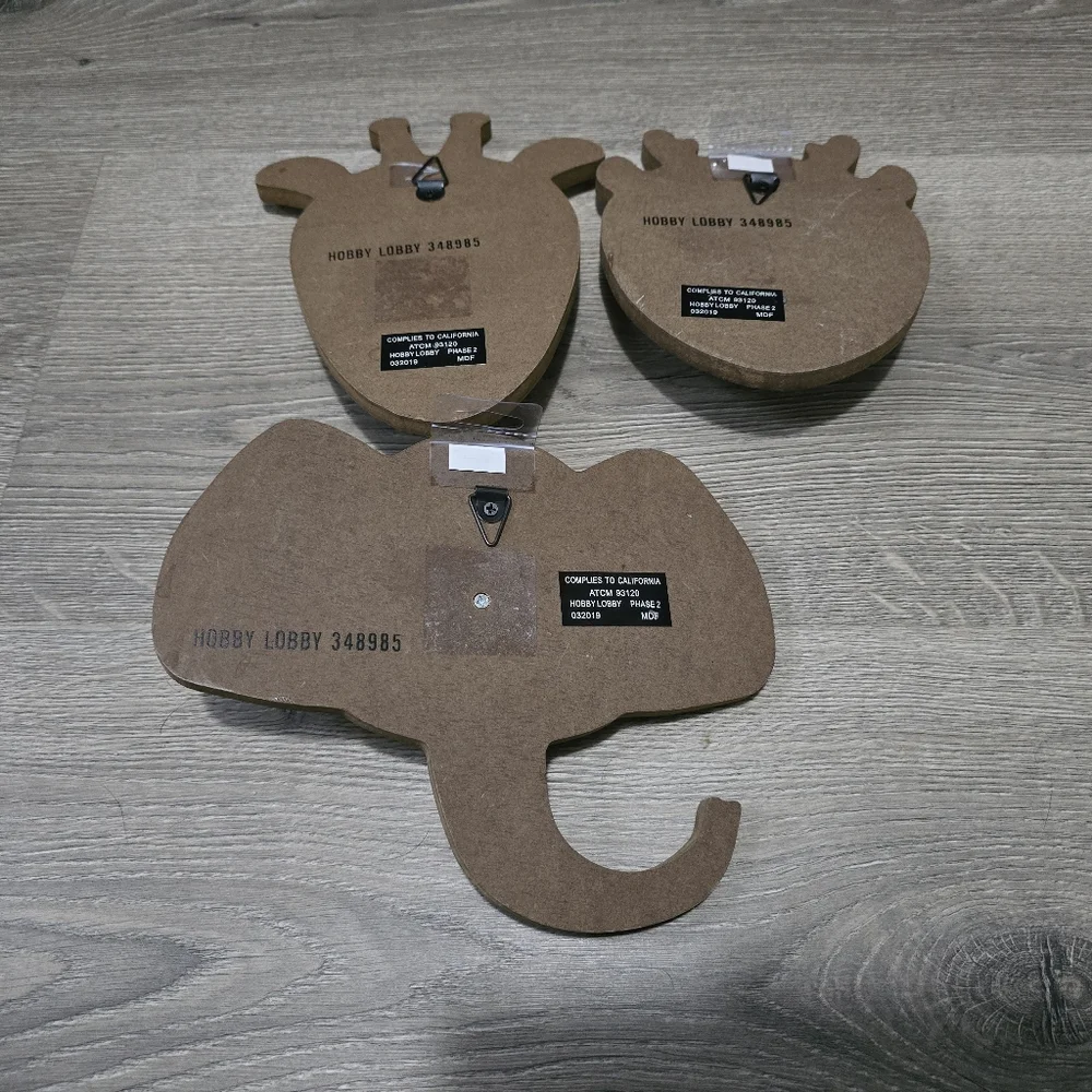 Set Of 3 Hobby Lobby Wooden Animal Wall Hooks Decor Elephant Giraffe Deer CUTE